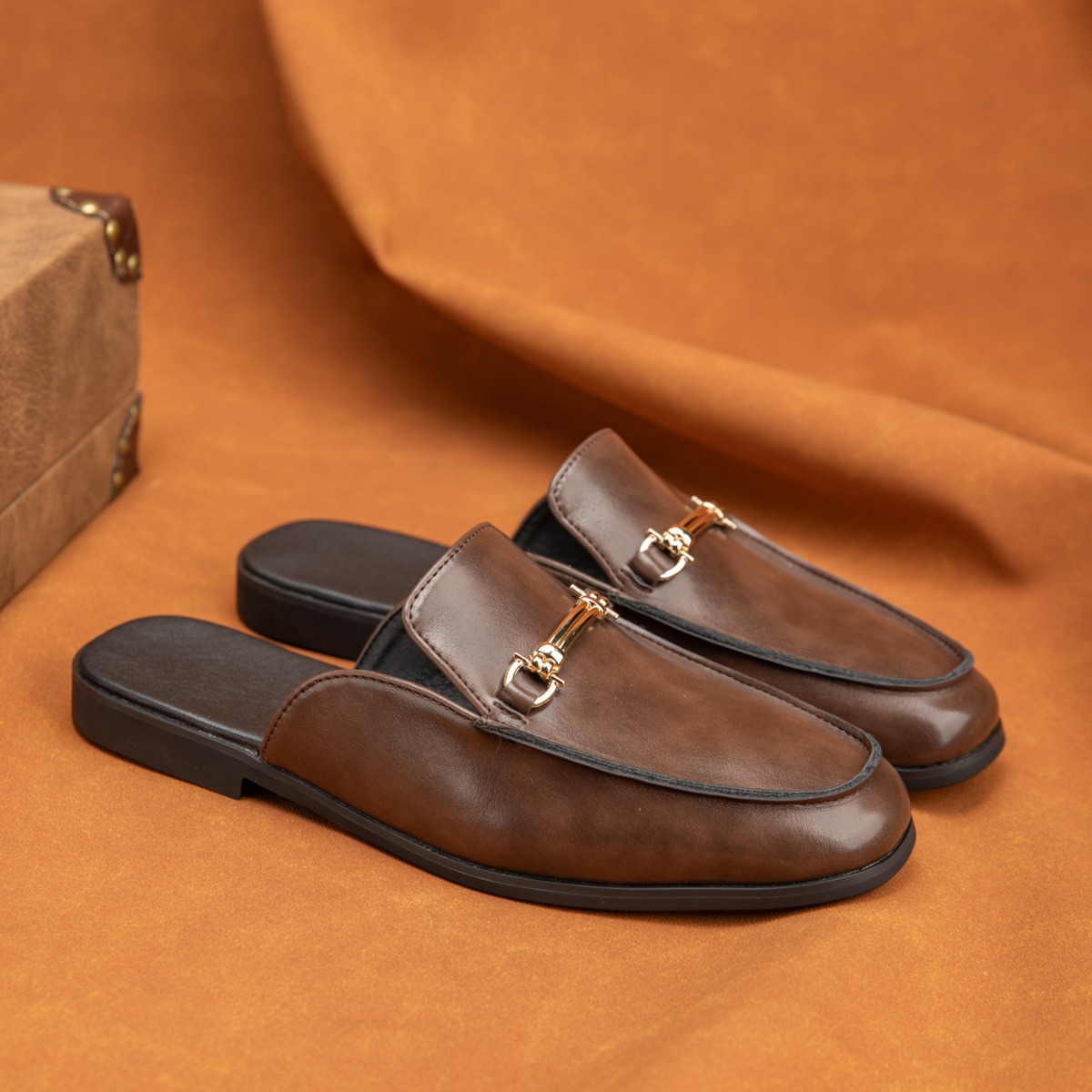 Men'S Fashion Loafers - 38-47サイズのミュールシューズ、メンズホースビットローファー、ファッショナブルなスリッパ、ハーフシューズ、メンズブリティッシュスタイルデザイナーズシューズ、ミュール、黒、茶色、チネロ