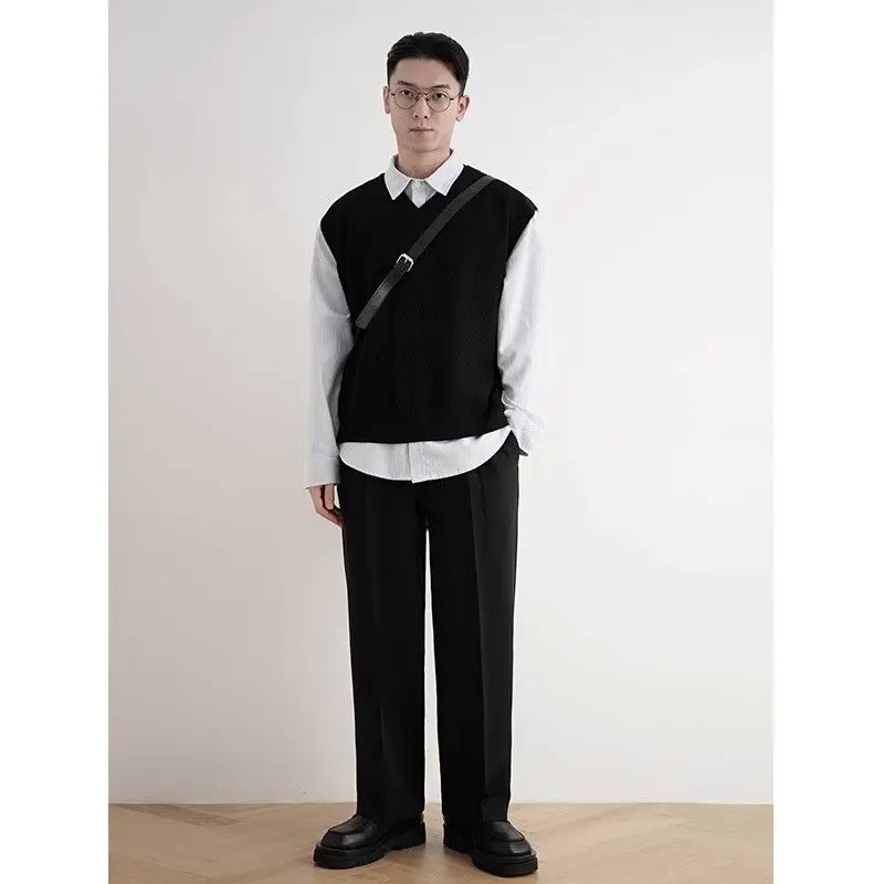 男性用のシンプルな黒のVネックニットセーター,ルーズフィット - Men'S Fashion V Neck Sweater のレビューと価格