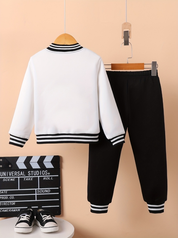 ボーイズ ブラック＆ホワイト レター「A」 バーシティジャケ - Varsity Jacket Letterman のレビューと価格